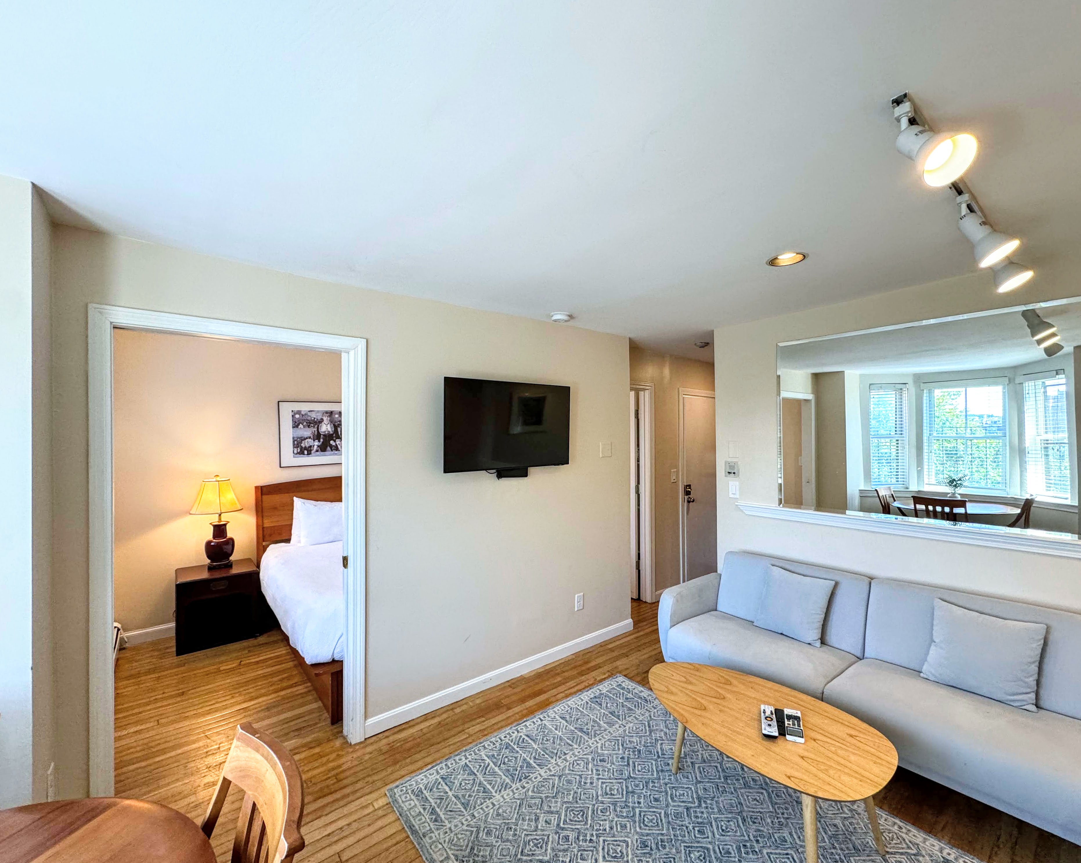 one bedroom apartment