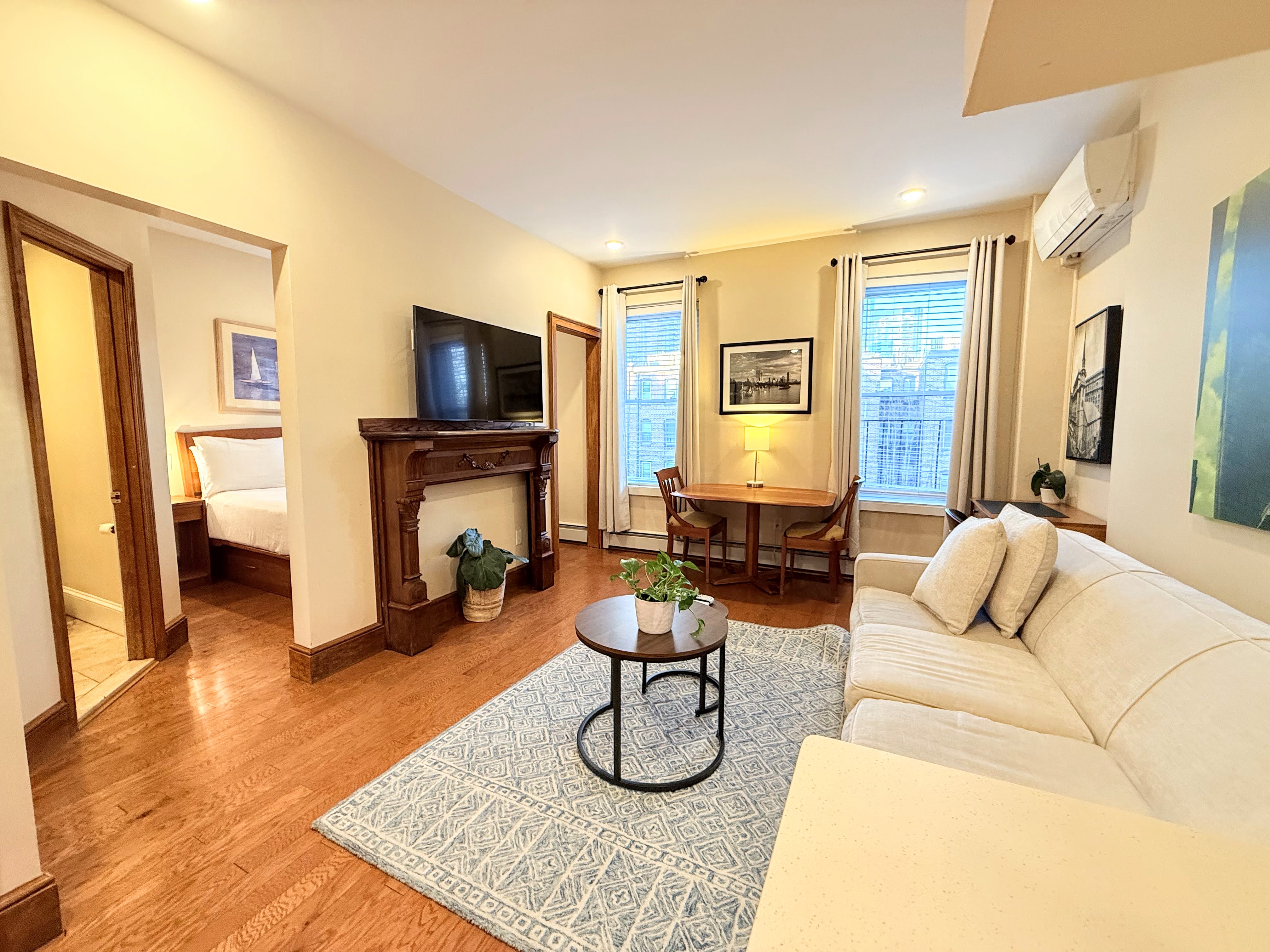 suite back facing